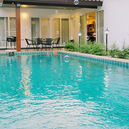 The Beach Pool Villa Pattaya Buitenkant foto