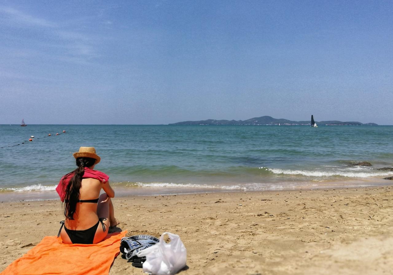 The Beach Pool Villa Pattaya Buitenkant foto
