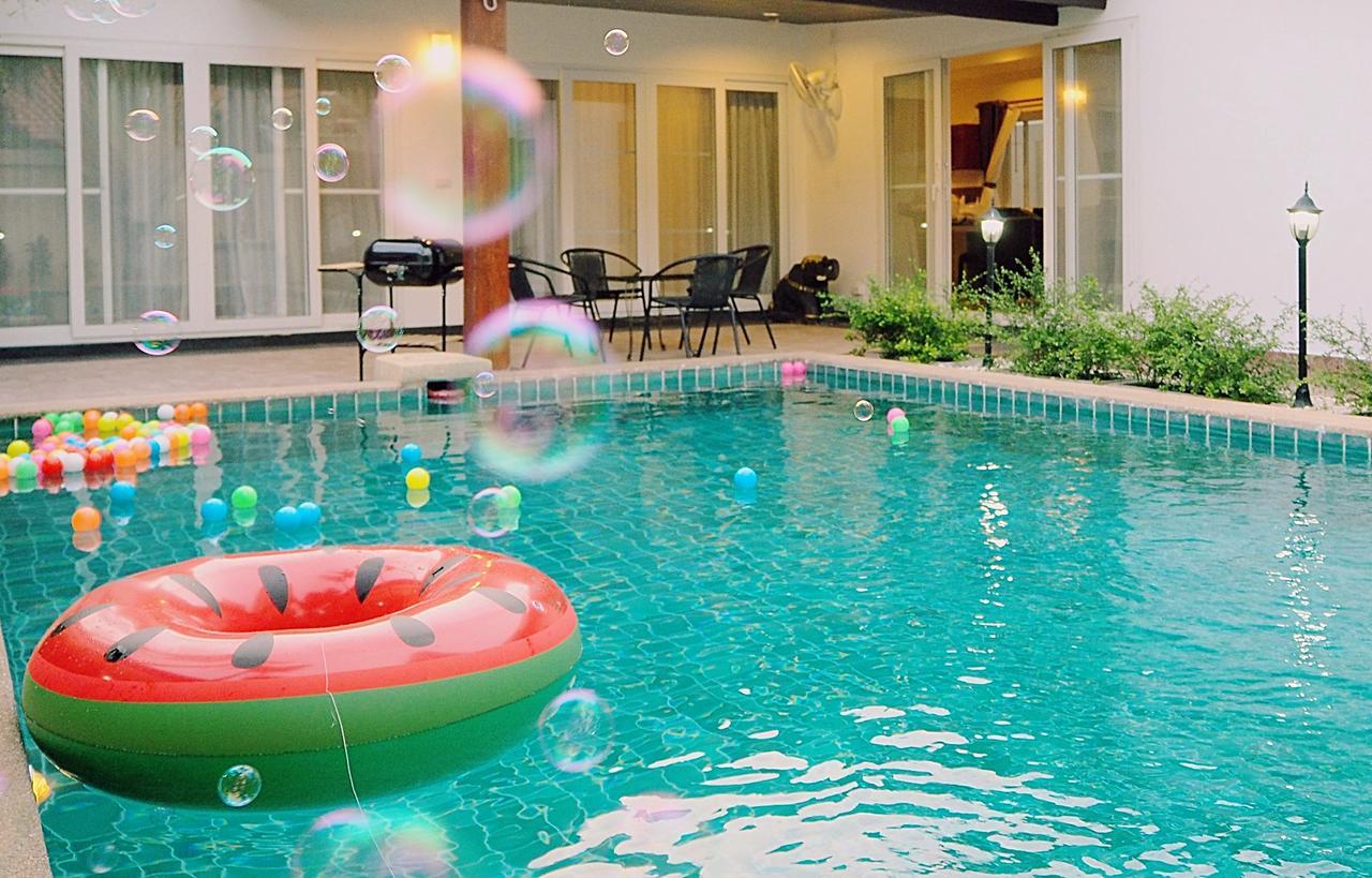 The Beach Pool Villa Pattaya Buitenkant foto